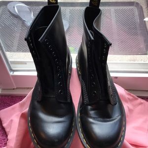 Doc Marten’s ~ Women’s